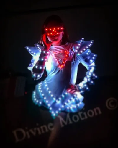 Divine Motion dance gallery photo